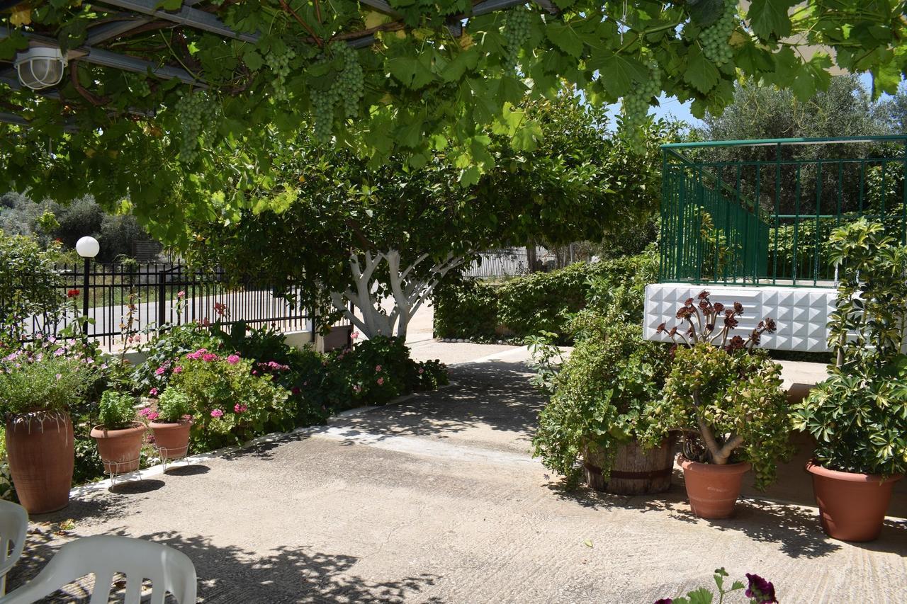Apartments Rania Tolón Zewnętrze zdjęcie